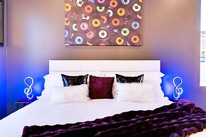 Speakeasy Rooftop Decks Hot Tub Karaoke