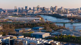Speakeasy Rooftop Decks Hot Tub Karaoke