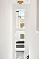 Speakeasy Rooftop Decks Hot Tub Karaoke