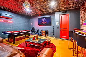 Speakeasy Rooftop Decks Hot Tub Karaoke