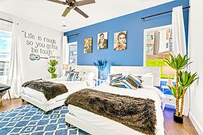 Speakeasy Rooftop Decks Hot Tub Karaoke