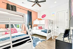 Speakeasy Rooftop Decks Hot Tub Karaoke