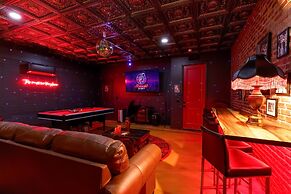 Speakeasy Rooftop Decks Hot Tub Karaoke