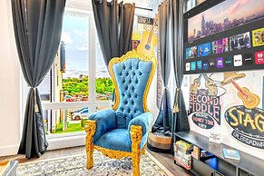 Speakeasy Rooftop Decks Hot Tub Karaoke