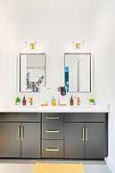 Speakeasy Rooftop Decks Hot Tub Karaoke