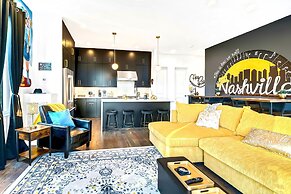 Speakeasy Rooftop Decks Hot Tub Karaoke