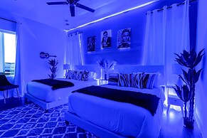 Speakeasy Rooftop Decks Hot Tub Karaoke