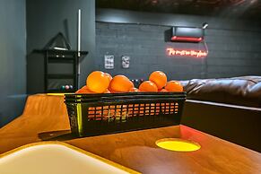 Speakeasy Rooftop Decks Hot Tub Karaoke