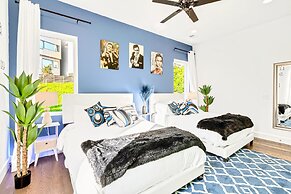 Speakeasy Rooftop Decks Hot Tub Karaoke