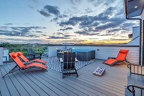 Speakeasy Rooftop Decks Hot Tub Karaoke