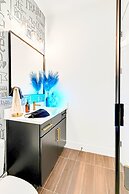 Speakeasy Rooftop Decks Hot Tub Karaoke