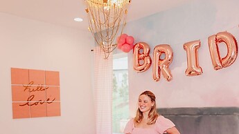 Speakeasy Rooftop Decks Hot Tub Karaoke