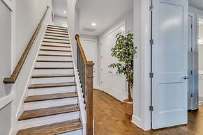 Luxury Townhome With Rooftop Deck Skyline Views