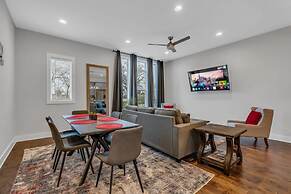 Luxury Townhome With Rooftop Deck Skyline Views