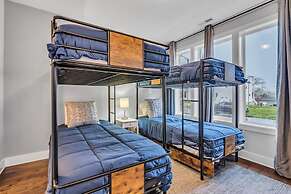 Luxury Townhome With Rooftop Deck Skyline Views