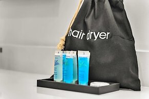 New Hot Tub Rooftop Decks City Views Poker