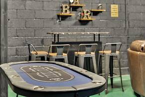 New Hot Tub Rooftop Decks City Views Poker