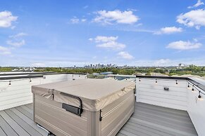 New Hot Tub Rooftop Decks City Views Poker