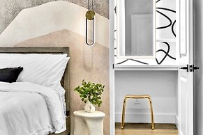 New Hot Tub Rooftop Decks City Views Poker