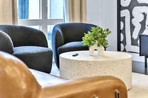 New Hot Tub Rooftop Decks City Views Poker