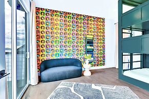 New Hot Tub Rooftop Decks City Views Poker