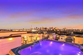 New Hot Tub Rooftop Decks City Views Poker