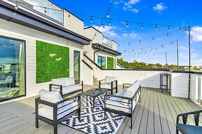 New Hot Tub Rooftop Decks City Views Poker