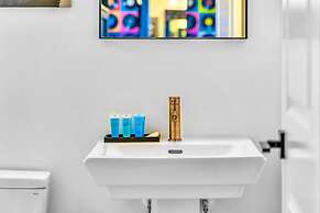 New Hot Tub Rooftop Decks City Views Poker