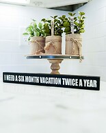 City Views Pool Hot Tub Mini Golf