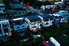 City Views Pool Hot Tub Mini Golf