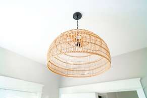 City Views Pool Hot Tub Mini Golf