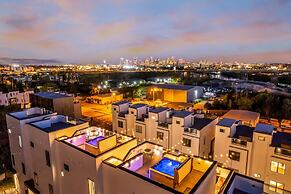 Taylor Swift Themed Rooftops Hot Tub Views