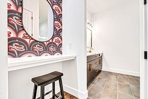 Taylor Swift Themed Rooftops Hot Tub Views