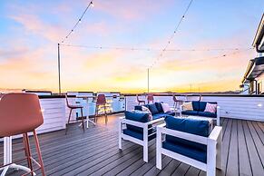 Taylor Swift Themed Rooftops Hot Tub Views