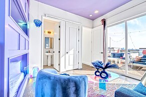 Taylor Swift Themed Rooftops Hot Tub Views