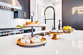 Taylor Swift Themed Rooftops Hot Tub Views