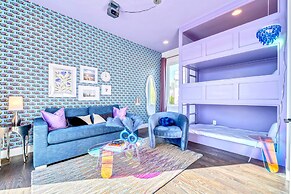 Taylor Swift Themed Rooftops Hot Tub Views