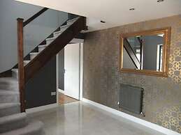 Middle House Bed and Breakfast