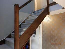 Middle House Bed and Breakfast