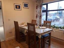 Middle House Bed and Breakfast