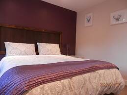 Middle House Bed and Breakfast