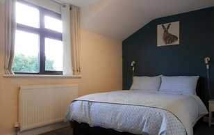 Middle House Bed and Breakfast