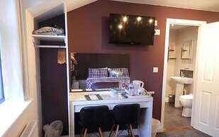 Middle House Bed and Breakfast