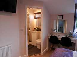 Middle House Bed and Breakfast