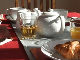 Middle House Bed and Breakfast