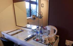 Middle House Bed and Breakfast