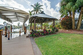 < 1 Mi to Beach: Canal-front Cape Coral Escape!