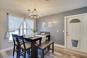 < 1 Mi to Beach: Canal-front Cape Coral Escape!