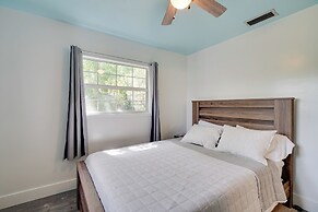 < 1 Mi to Beach: Canal-front Cape Coral Escape!