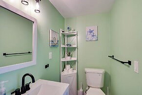 < 1 Mi to Beach: Canal-front Cape Coral Escape!